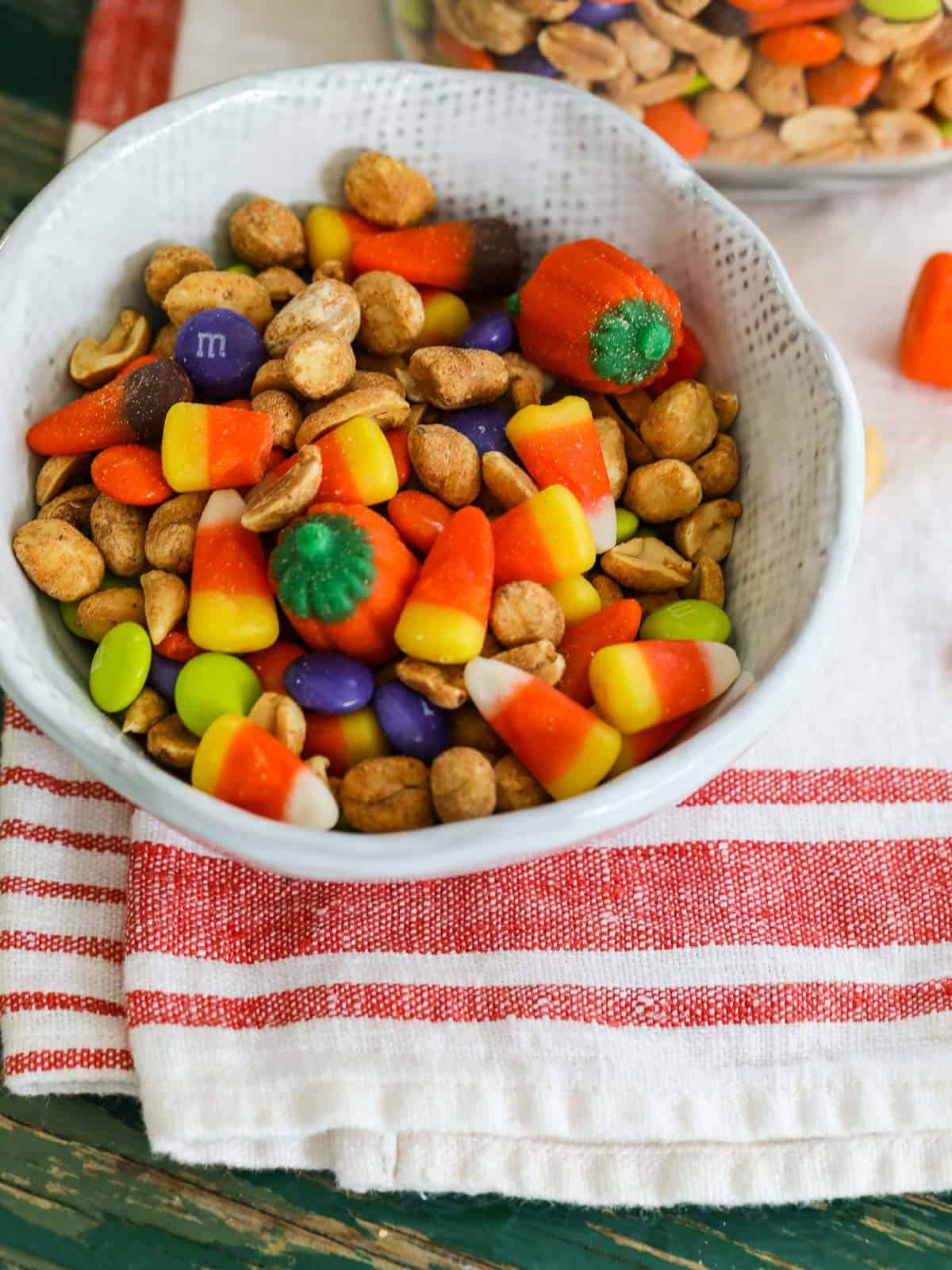 Easy Candy Corn Snack Mix Recipe - Make Candy Corn Even Better! - Chic n  Savvy
