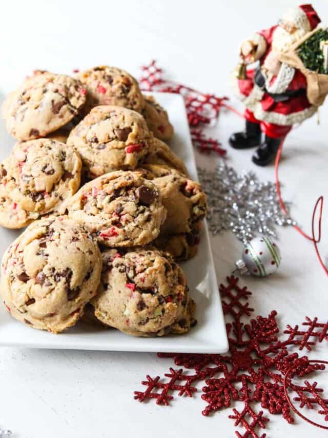 Chocolate Chip Peppermint Cookies (Christmas Cookies) | Delicious Table