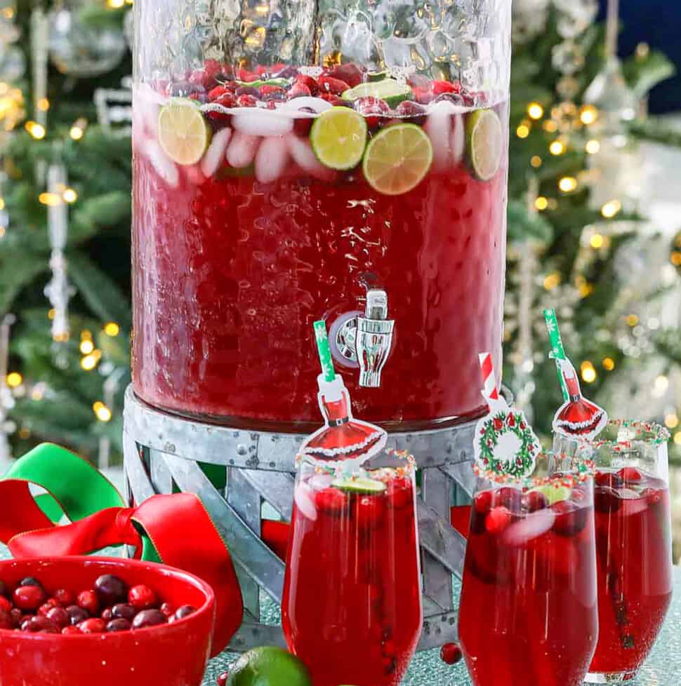 https://www.delicioustable.com/wp-content/uploads/2021/12/Christmas-Punch-featured-1-970x978.jpg