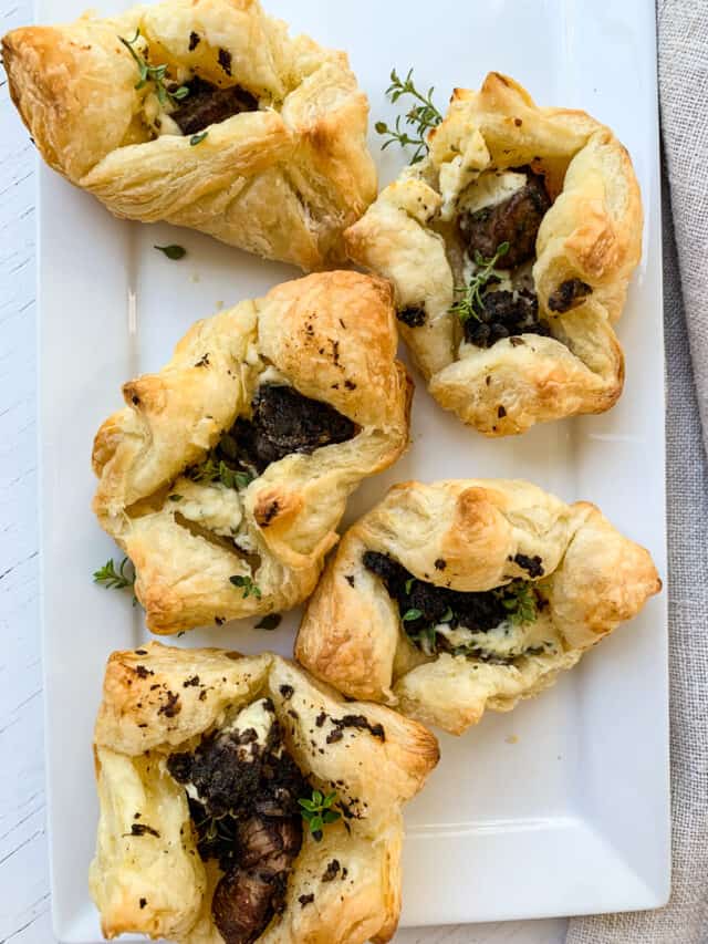 Beef Wellington Appetizers Recipe Delicious Table   White Tray Of Baked Beef Wellington Appetizers 640x853 