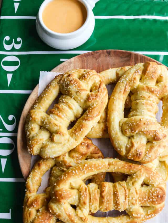 Soft Pretzels With Beer Cheese Dip Recipe Delicious Table